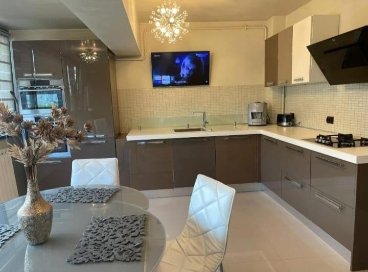 Apartament Lux Ultracentral Craiova Dış mekan fotoğraf
